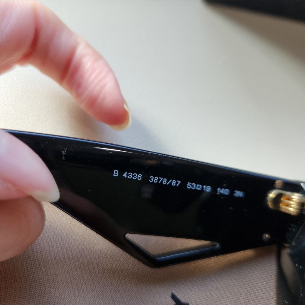 BURBERRY Motif Black Rectangle Sunglasses - Picture 6 of 9